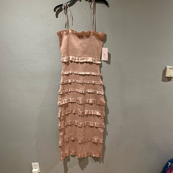 V. Chapman Lily Ruched & Ruffled Stretch Satin Midi Dress Dusty Rose NWT - Picture 4 of 10